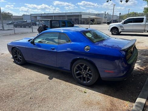 Used 2019 Dodge Challenger GT w/ Blacktop Package RWD image 9