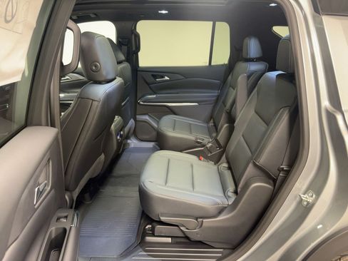 New 2026 Chevrolet Traverse LT w/ Sun and Wheel Package image 15