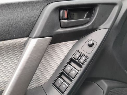 Used 2018 Subaru Forester 2.5i Premium image 11