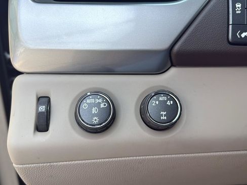 Used 2016 Chevrolet Suburban LTZ AWD/4WD image 17