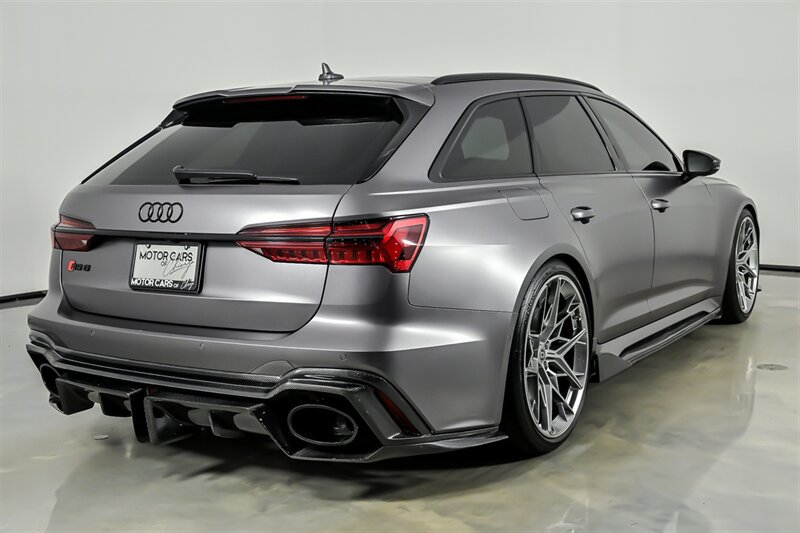Used 2022 Audi RS 6 AWD/4WD image 9