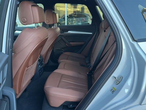 Used 2025 Audi Q5 2.0T Premium image 15