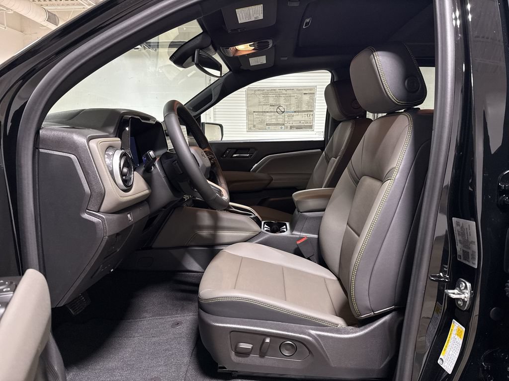 New 2026 Chevrolet Colorado ZR2 w/ Off-Road Front Bumper Package AWD/4WD image 20