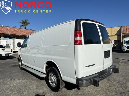 Used 2023 Chevrolet Express 2500 w/ Driver Convenience Package image 8