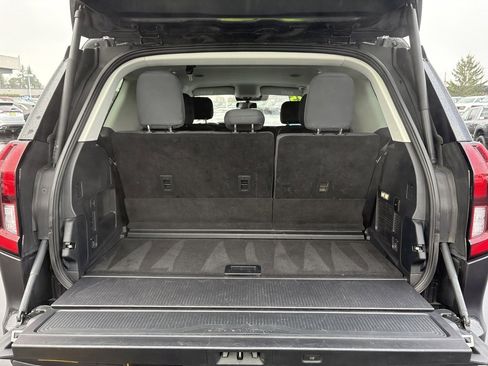 Certified 2025 Ford Expedition Active image 8