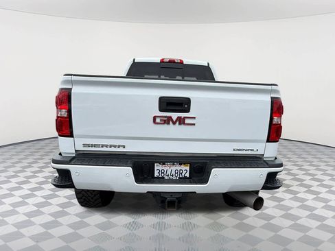 Used 2019 GMC Sierra 2500 Denali w/ Duramax Plus Package image 6