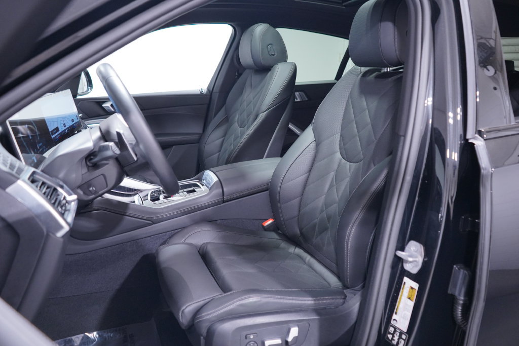 Used 2026 BMW X6 xDrive40i w/ Premium Package AWD/4WD image 7