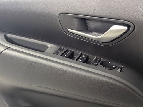 Certified 2025 Hyundai Tucson SE FWD image 15