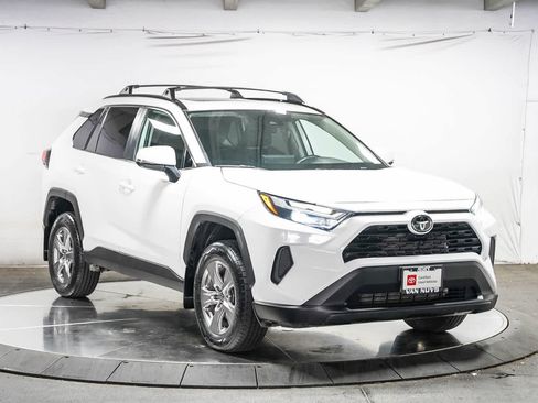 Certified 2023 Toyota RAV4 XLE w/ Convenience Package FWD image 6
