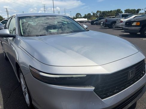 Certified 2025 Honda Accord LX image 18