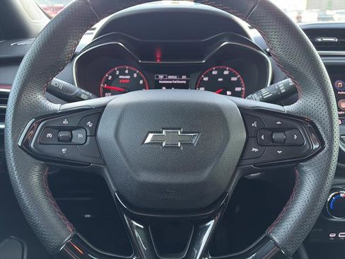 Used 2021 Chevrolet TrailBlazer RS FWD image 16
