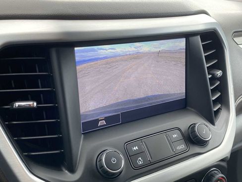 Used 2023 GMC Acadia SLT image 23