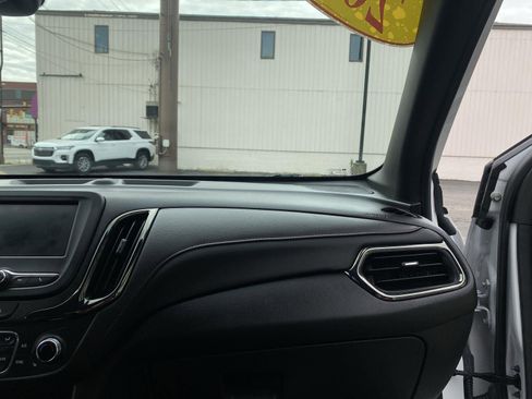 Used 2022 Chevrolet Equinox RS image 20