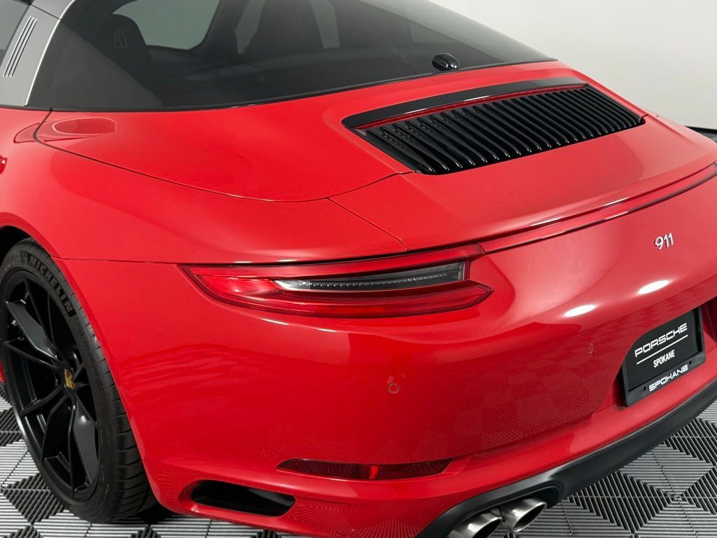 Used 2017 Porsche 911 Targa 4S AWD/4WD image 11