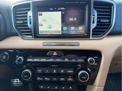 Used 2017 Kia Sportage SX image 20