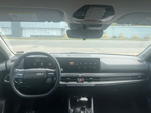 Used 2025 Kia K4 LXS FWD image 32