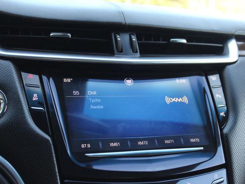 Used 2014 Cadillac XTS Luxury image 35