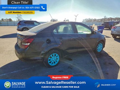 Used 2017 Chevrolet Sonic LT image 4