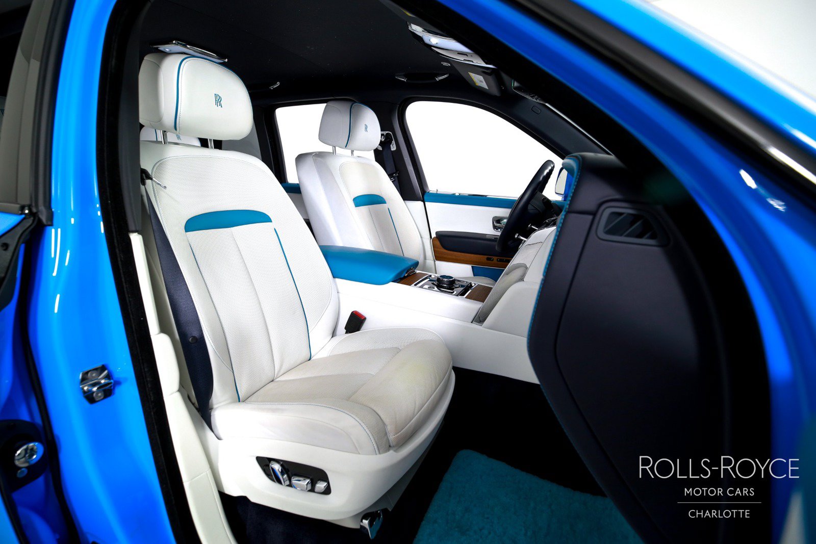 Used 2023 Rolls-Royce Cullinan AWD/4WD image 31