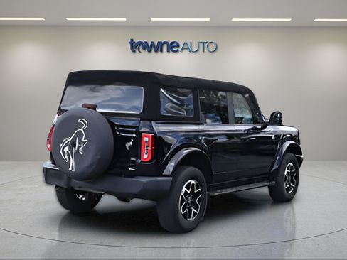 Used 2023 Ford Bronco Outer Banks AWD/4WD image 6