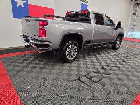 Used 2024 Chevrolet Silverado 2500 LT AWD/4WD image 24