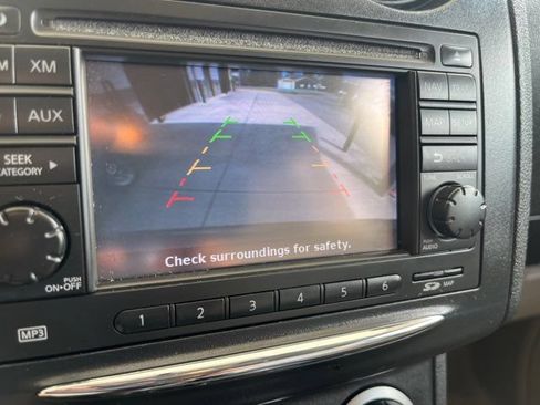 Used 2013 Nissan Rogue SV w/ Premium Pkg FWD image 10