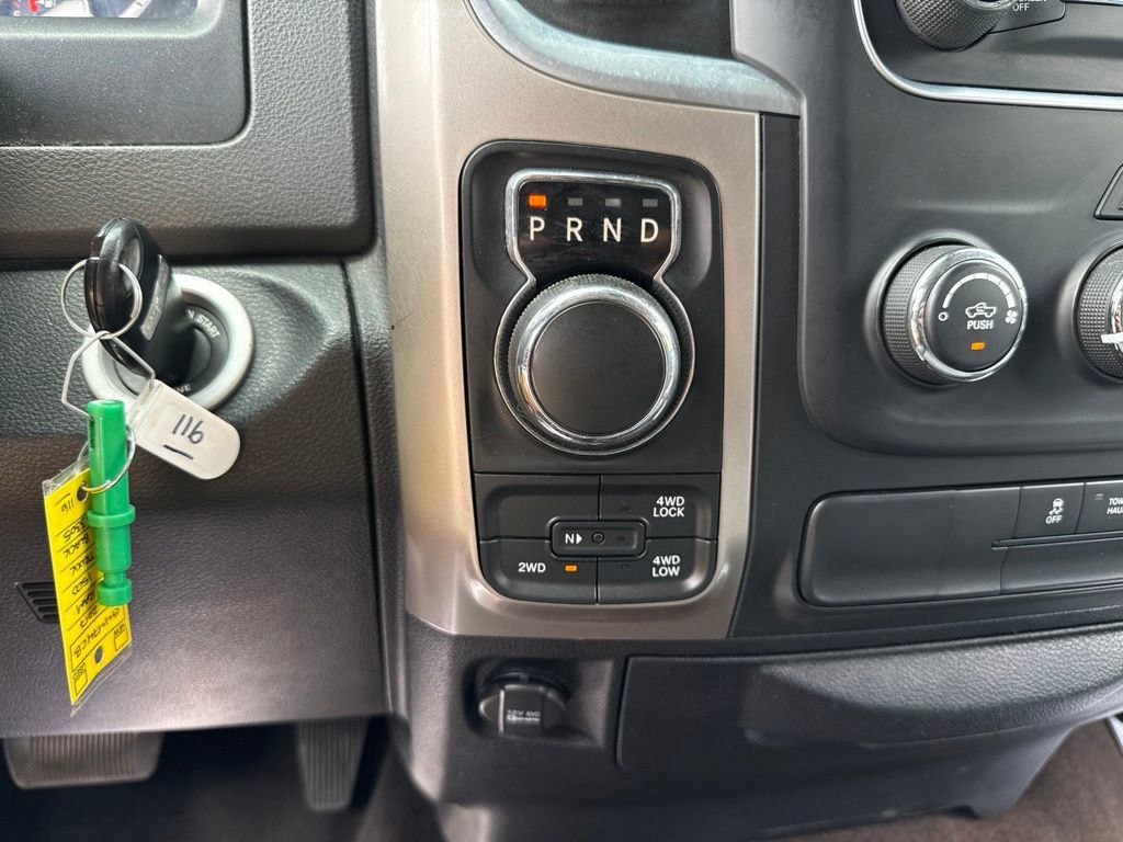 Used 2017 RAM 1500 Classic SLT AWD/4WD image 33