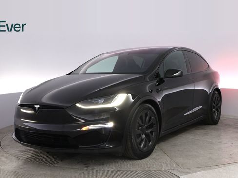 Used 2025 Tesla Model X image 2