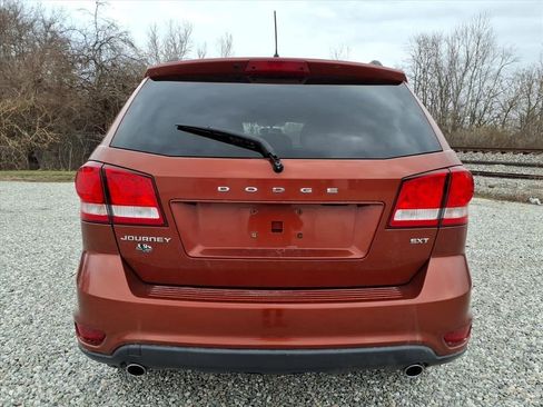 Used 2013 Dodge Journey SXT w/ Flexible Seating Group image 8
