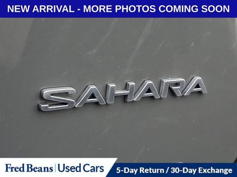 Used 2019 Jeep Wrangler Unlimited Sahara w/ Cold Weather Group AWD/4WD image 12