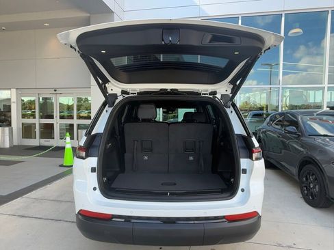 New 2025 Jeep Grand Cherokee L Limited w/ Black Appearance Package image 36