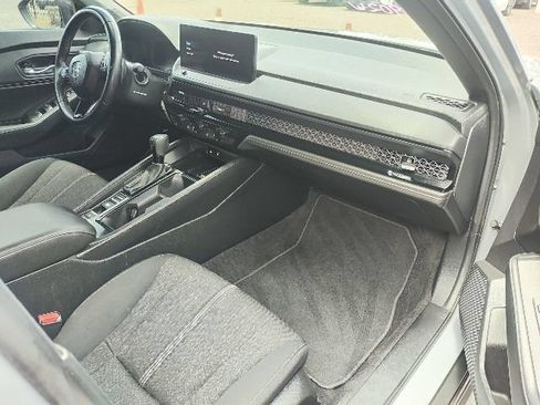 Used 2025 Honda Accord Sport image 21