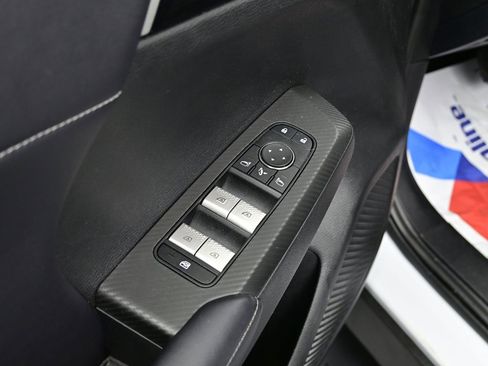 Used 2024 Mitsubishi Outlander SE image 14