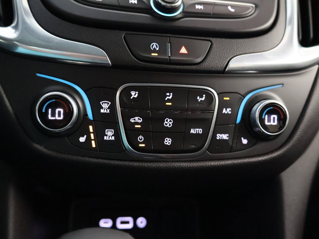 Used 2024 Chevrolet Equinox LT FWD image 58