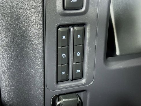 Used 2025 Ford Expedition Active image 35