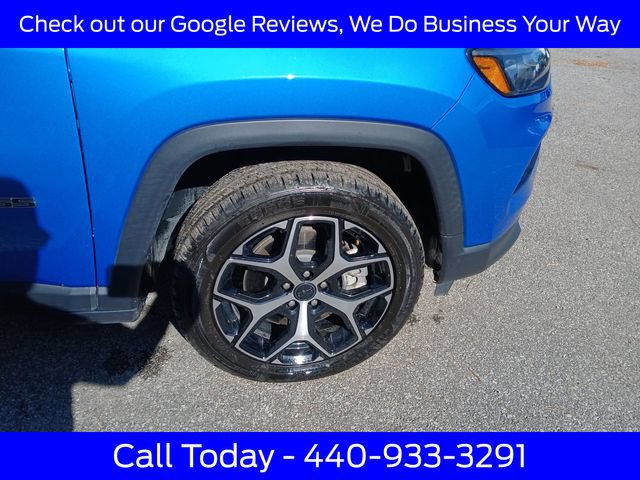 Used 2025 Jeep Compass Limited AWD/4WD image 13