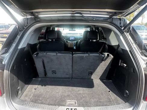 Used 2024 Ford Explorer XLT w/ Equipment Group 202A AWD/4WD image 13