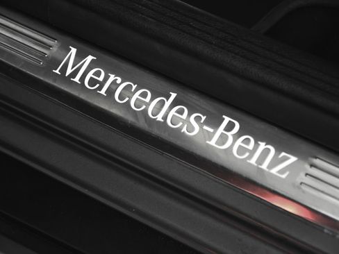 Used 2023 Mercedes-Benz GLC 300 4MATIC Coupe image 11