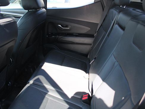 Used 2022 Hyundai Santa Cruz Limited AWD/4WD image 7