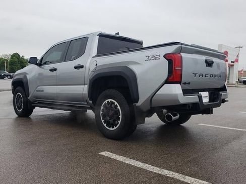 Used 2024 Toyota Tacoma TRD Off-Road AWD/4WD image 8