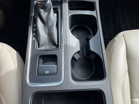 Used 2019 Ford Escape Titanium w/ U9j03 - Titanium Tow Package image 19