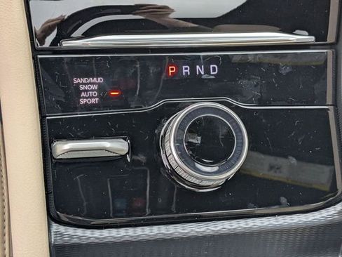 New 2025 Jeep Grand Cherokee Limited w/ Luxury Tech Group II image 26