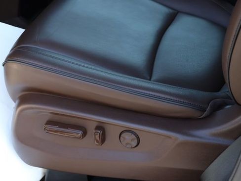 Used 2025 Honda Odyssey Touring image 16