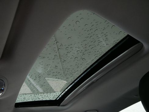 Used 2011 Hyundai Sonata Limited w/ Navigation Pkg 5 image 32