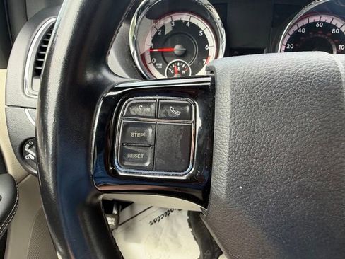 Used 2020 Dodge Grand Caravan SXT FWD image 27