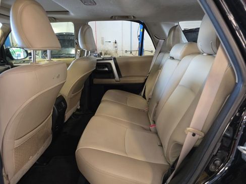 Used 2016 Toyota 4Runner SR5 Premium RWD image 5