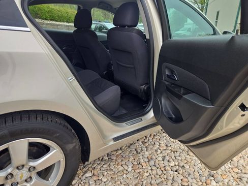 Used 2014 Chevrolet Cruze LT FWD image 19