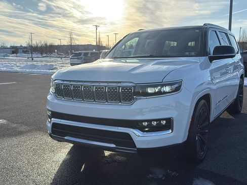 Used 2023 Jeep Grand Wagoneer Series II image 17