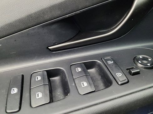 Used 2025 Hyundai Elantra Sport FWD image 27