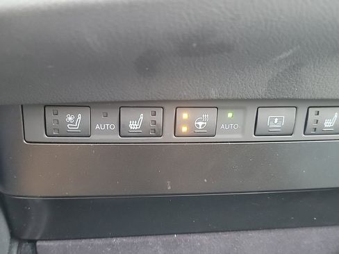 Used 2025 Lexus ES 350 Luxury image 11